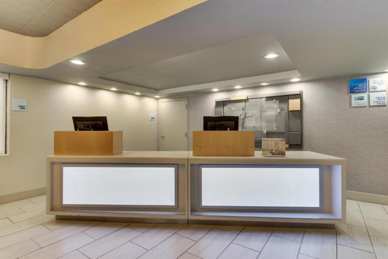 Holiday Inn Express Pittston - Scranton Airport By Ihg エクステリア 写真