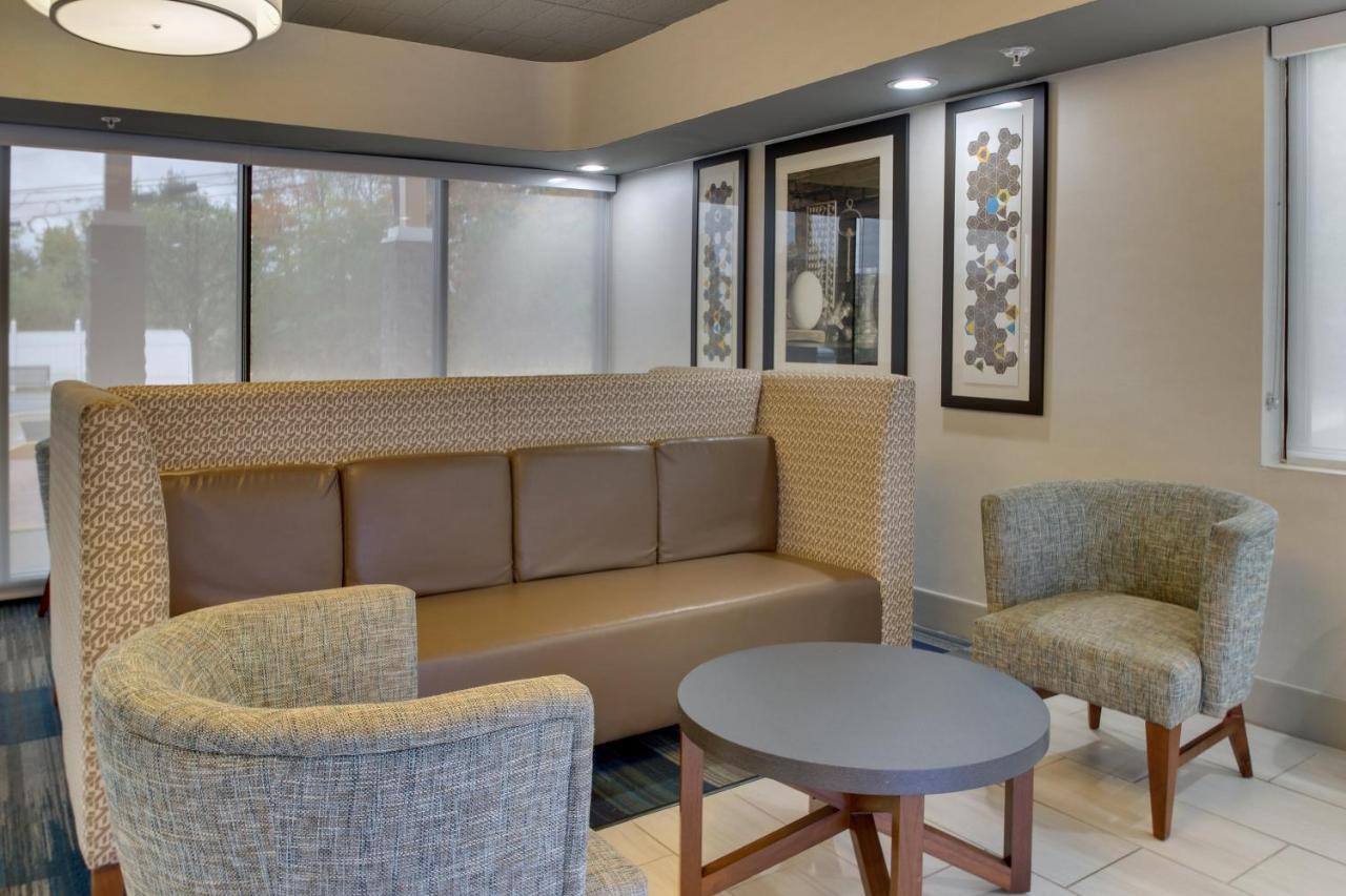 Holiday Inn Express Pittston - Scranton Airport By Ihg エクステリア 写真