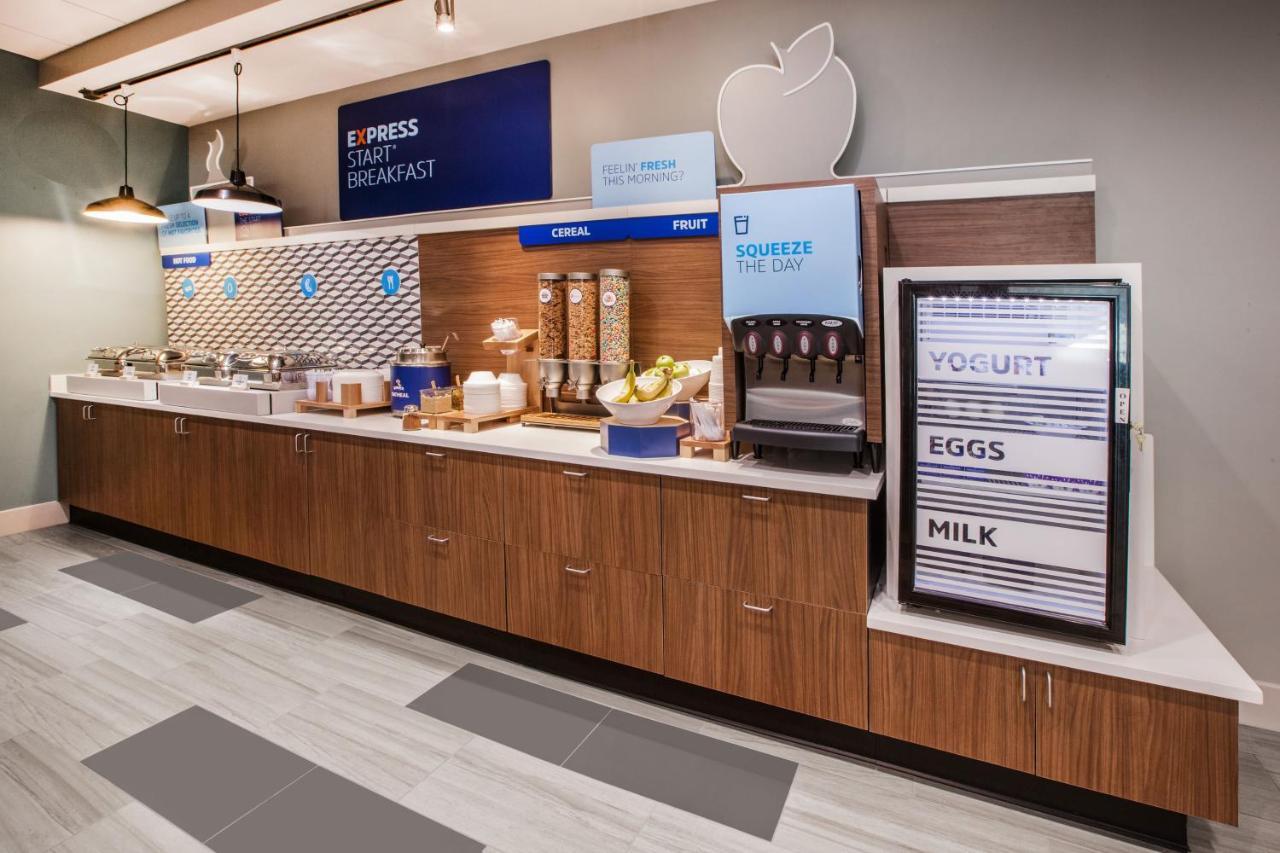 Holiday Inn Express Pittston - Scranton Airport By Ihg エクステリア 写真