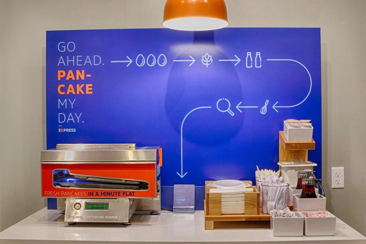 Holiday Inn Express Pittston - Scranton Airport By Ihg エクステリア 写真